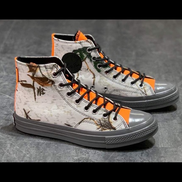 converse athletic shoes